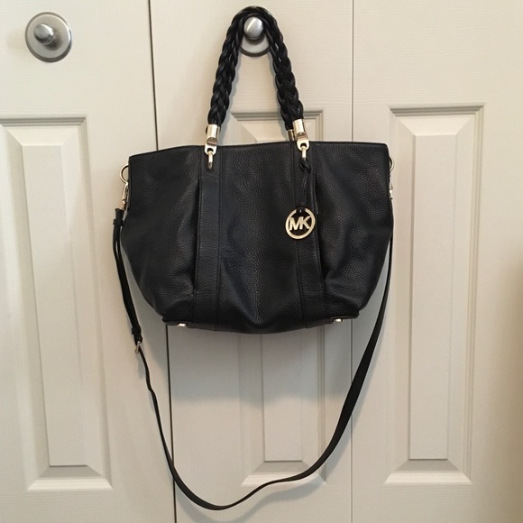 ‼️price drop‼️ Michael Kors purse - Picture 1 of 8
